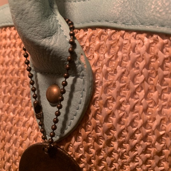 COPY - Disney/Her Universe Peter Pan Tote Bag - Picture 6 of 8